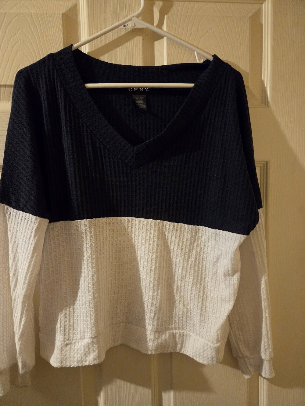 Two-Tone Navy and White V-Neck Knit Top